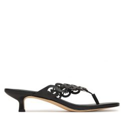 Japonki MICHAEL Michael Kors. Czarne klapki damskie MICHAEL Michael Kors, bez wzorów, bez obcasa, bez zapięcia. Za 569.99 zł.