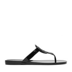 Japonki Nine West. Czarne klapki damskie Nine West, bez wzorów, bez obcasa, bez zapięcia. Za 79.99 zł.