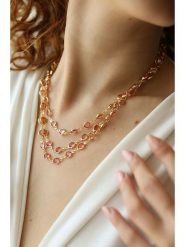 L'Atelier de Gaia Pozłacany naszyjnik z kryształami - dł. 45 cm rozmiar: onesize. Różowe naszyjniki damskie L'Atelier de Gaia, z kryształem, pozłacane. Za 87.61 zł.