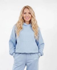 Damska bluza oversize UNLEASH WINGS PASTEL BLUE. Niebieskie bluzy damskie Wings, uniwersalny, bez wzorów, z materiału, bez kaptura. Za 249.90 zł.
