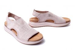 RIEKER REMONTE D1J52-31 pink, sandały damskie. Czerwone sandały damskie Rieker Remonte, bez wzorów, bez obcasa, na koturnie, bez zapięcia. Za 230.93 zł.