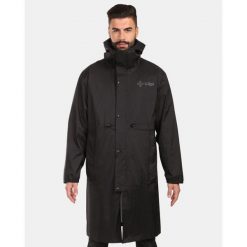 Unisex narciarski płaszcz przeciwdeszczowy Kilpi TEAM RAINCOAT-U. Czarne płaszcze damskie Kilpi, na zimę, bez wzorów, z nylonu, bez kaptura. Za 1,145.01 zł.