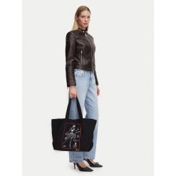 Torebka KARL LAGERFELD. Czarne torebki klasyczne damskie KARL LAGERFELD, bez dodatków. Za 339.99 zł.