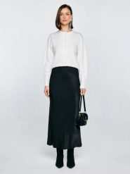 Spódnica damska maxi satynowa czarna Eleni 906. Czarne spódnice damskie Big Star, na co dzień, l, bez wzorów, z materiału, eleganckie, maxi. Za 199.99 zł.