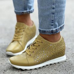 Złote botki damskie sneakersy Jezzi Asa170-3. Brązowe obuwie sportowe damskie Jezzi, ze skóry, bez zapięcia. Za 119.00 zł.
