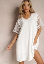 Biała Pudełkowa Sukienka Mini z Koronkowymi Wykończeniami Oirelyn. Białe sukienki damskie Renee, bez wzorów, z koronki, bez ramiączek. W wyprzedaży za 67.99 zł.
