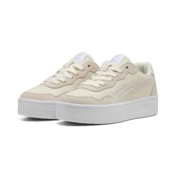 Damskie sneakersy Court Lally Skye z zamszu PUMA Frosted Ivory White. Białe obuwie sportowe damskie Puma, bez zapięcia, tenisowe. Za 289.00 zł.