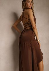 Brązowa Sukienka Vices o Rozkloszowanym Kroju z Odkrytymi Plecami i Gorsetowym Wiązaniem Natiere. Brązowe sukienki damskie Renee, bez wzorów, eleganckie, bez ramiączek. W wyprzedaży za 119.99 zł.