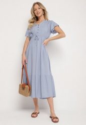 Niebieska Bawełniana Sukienka o Rozkloszowanym Kroju z Wiązaniem w Talii Folarina. Niebieskie sukienki damskie Born2be, bez wzorów, z bawełny, eleganckie, bez ramiączek. W wyprzedaży za 46.74 zł.