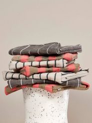 OYOY living design Torba w kolorze brązowym na laptopa - 32 x 2 x 25,5 cm rozmiar: onesize. Brązowe torby na laptopa OYOY living design, bez wzorów, z bawełny. Za 47.99 zł.