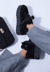 Czarne Sneakersy Vices Stylizowane na Śniegowce na Platformie Obszyte Futerkiem Naleris. Czarne obuwie sportowe damskie Renee, z futra, bez zapięcia. Za 84.99 zł.