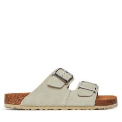 Klapki Tamaris. Zielone klapki damskie Tamaris, bez wzorów, bez obcasa, bez zapięcia. Za 199.99 zł.