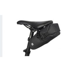 Torba pod siodło Sahoo, wodoodporna. Czarne torebki klasyczne damskie SAHOO, bez dodatków. Za 59.99 zł.