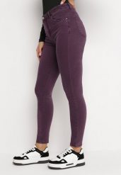 Ciemnofioletowe Jeansy Skinny z Regularnym Stanem Ingas. Fioletowe jeansy damskie Born2be, bez wzorów, z jeansu. Za 74.99 zł.