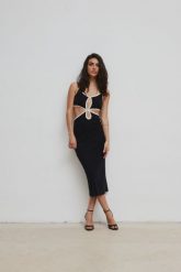 Sukienka midi z ozdobnymi wycięciami w kolorze BLACK & WHITE - VENDA-M/L. Białe sukienki damskie Marsala, bez wzorów, z bawełny, wakacyjne, bez ramiączek. Za 289.90 zł.