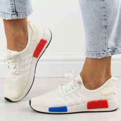 Białe sportowe buty damskie 2062. Białe obuwie sportowe casual damskie Suzana, z tkaniny, bez zapięcia. Za 69.00 zł.