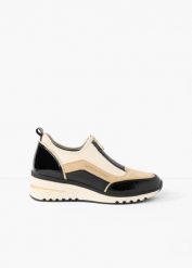 Sneakersy marki Marco Tozzi z zamkiem błyskawicznym. Czarne obuwie sportowe treningowe bonprix. Za 239.99 zł.