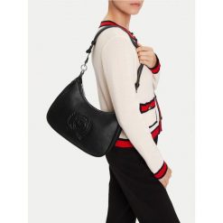 Torebka Beverly Hills Polo Club. Czarne torebki klasyczne damskie Beverly Hills Polo Club, bez dodatków. Za 159.99 zł.
