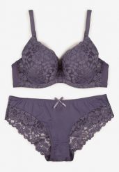 Fioletowy Koronkowy Komplet Biustonosz i Majtki Figi w Klasycznym Stylu Ezirene. Fioletowe komplety bielizny Renee, z aplikacjami, z jeansu. Za 39.99 zł.