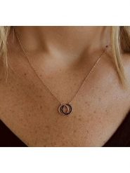 DI GIORGIO Pozłacany naszyjnik z elementem ozdobnym - dł. 39 cm rozmiar: onesize. Czarne naszyjniki damskie DI GIORGIO, z cyrkonią, pozłacane. Za 108.99 zł.