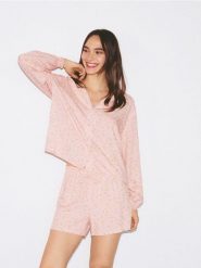 Wzorzysta piżama z wiskozy - pastelowy róż. Czerwone piżamy damskie Reserved, bez wzorów, z wiskozy, bez ramiączek. Za 139.99 zł.