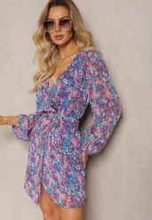 Niebiesko-Fioletowa Krótka Sukienka Kopertowa w Kwiatowy Wzór Ninora. Niebieskie sukienki damskie Renee, bez wzorów, bez ramiączek. W wyprzedaży za 127.99 zł.
