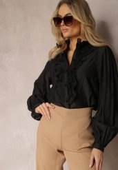 Czarna Koszula w Stylu Vintage Ozdobiona Falbankami z Perełkami z Przodu Calipso. Czarne koszule damskie Renee, m, bez wzorów, vintage, bez kołnierzyka, bez ramiączek. Za 119.99 zł.