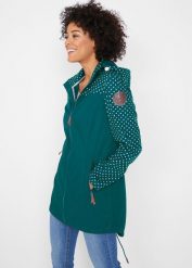 Kurtka softshell z nadrukiem, dopasowany fason, z materiału odpychającego wodę. Czarne kurtki damskie bonprix, bez wzorów, z softshellu. Za 249.99 zł.