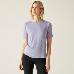 Koszulka turystyczna damska Botanna. Czerwone koszulki sportowe damskie Regatta, bez wzorów, bez ramiączek, trekkingowe. Za 128.50 zł.