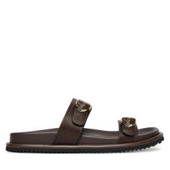 Klapki Blauer. Brązowe klapki damskie Blauer, bez wzorów, bez obcasa, bez zapięcia. Za 559.99 zł.