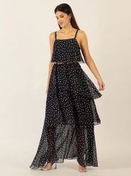 APART Sukienka w kolorze czarnym rozmiar: 34. Czarne sukienki damskie Apart, bez wzorów, z tiulu, bez ramiączek. Za 387.24 zł.