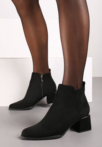 Czarne Botki z Imitacji Zamszu na Niskim Słupku z Metaliczną Wstawką Anorvia. Czarne botki damskie Born2be, z jeansu, biznesowe, bez obcasa, na obcasie, bez zapięcia. Za 109.99 zł.