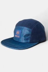 Czapka unisex dla dorosłych z polaru z 5 panelami - morska. Niebieskie czapki z daszkiem damskie AFTER ESSENTIALS, na zimę, bez wzorów, z materiału. Za 66.00 zł.