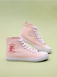 Trampki Myszka Minnie - różowy. Czerwone trampki damskie Sinsay, bez wzorów, za kostkę, bez zapięcia. W wyprzedaży za 19.99 zł.