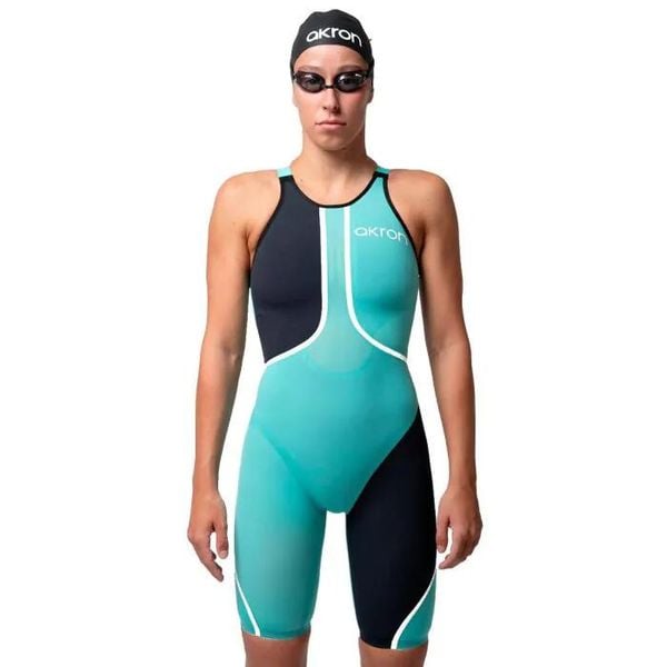 Kombinezon Z Odkrytymi Plecami Akron Venom Hero Aqua/Ciemnoniebieski Rozmiar 22. Niebieskie kombinezony damskie AKRON, bez wzorów, sportowe, bez kołnierzyka, bez ramiączek. Za 7,950.25 zł.