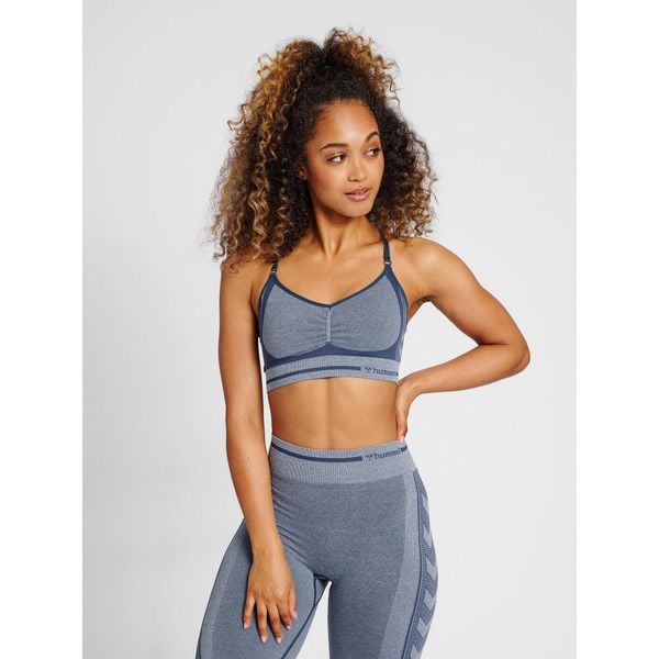 Bezszwowy biustonosz dla kobiet Hummel MT Lulu scrunch. Niebieskie biustonosze Hummel, bez wzorów. Za 147.50 zł.