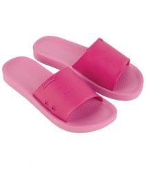 Klapki damskie obuwie plażowe Ipanema Classic Slide Fem. Czerwone klapki damskie Ipanema, z aplikacjami, z gumy, bez obcasa, na płaskiej podeszwie, bez zapięcia. Za 75.04 zł.