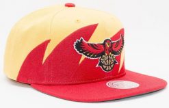 Mitchell & Ness NBA HWC Atlanta Hawks czapka snapback dwukolorowa. Żółte czapki z daszkiem damskie Mitchell & Ness, bez wzorów, z bawełny. Za 177.99 zł.