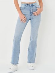 Jeansy flare - niebieski. Niebieskie jeansy damskie Sinsay. Za 45.99 zł.