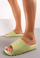 Jasnozielone Klapki z Pianki z Odkrytym Noskiem Birea. Zielone klapki damskie Renee, bez wzorów, bez obcasa, bez zapięcia. Za 29.99 zł.
