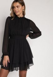 Czarna Rozkloszowana Sukienka Siateczkowa z Bufiastymi Rękawami Isovana. Czarne sukienki damskie Born2be, bez wzorów, eleganckie, bez ramiączek. Za 129.99 zł.