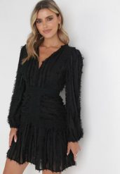 Czarna Rozkloszowana Sukienka z Koronką i Wystrzępieniem Jenika. Czarne sukienki damskie Born2be, z aplikacjami, z koronki, eleganckie, bez ramiączek. W wyprzedaży za 144.49 zł.