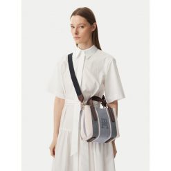 Torebka Tommy Hilfiger. Niebieskie torebki klasyczne damskie Tommy Hilfiger, bez dodatków. Za 649.99 zł.