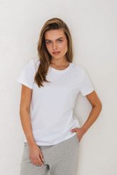 T-SHIRT INGA BIAŁY Z HAFTEM M - Flawless. Białe koszulki sportowe damskie Flawless, m, bez wzorów, z bawełny, bez ramiączek. Za 219.00 zł.