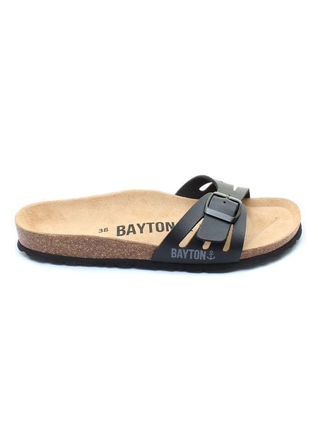 BAYTON Klapki "Athena" w kolorze czarnym rozmiar: 42. Czarne klapki damskie Bayton, bez wzorów, z otwartym noskiem, bez obcasa, bez zapięcia. Za 149.95 zł.