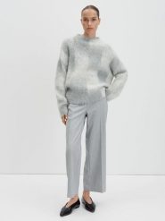 Someday Sweter "Teonie" w kolorze jasnoszaro-białym rozmiar: M. Szare swetry klasyczne damskie someday., m, z wełny, bez kołnierzyka. Za 143.99 zł.