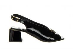 Sandały Bayla-159 4618 090-P Czarny Naplak 159140, Skóra naturalna - 37. Czarne sandały damskie Bayla, z aplikacjami, z materiału, bez obcasa, na słupku, bez zapięcia. W wyprzedaży za 224.10 zł.