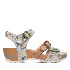 Sandały Laura Vita. Brązowe sandały damskie LAURA VITA, bez wzorów, bez obcasa, na koturnie, bez zapięcia. Za 439.99 zł.