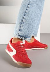 Czerwone Sneakersy w Klasycznym Stylu Ellirianne. Czerwone obuwie sportowe damskie Born2be, bez zapięcia, trekkingowe. Za 89.99 zł.