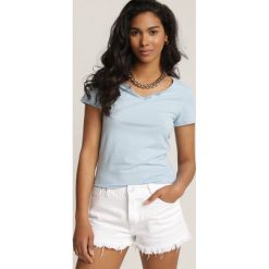 Jasnoniebieski T-shirt Petomeine. Niebieskie t-shirty damskie Renee, l, z aplikacjami, z bawełny, bez kołnierzyka. Za 24.99 zł.